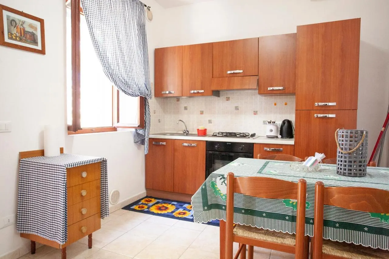 Casa L'Antica Oliveta Daire Lacona 0*,